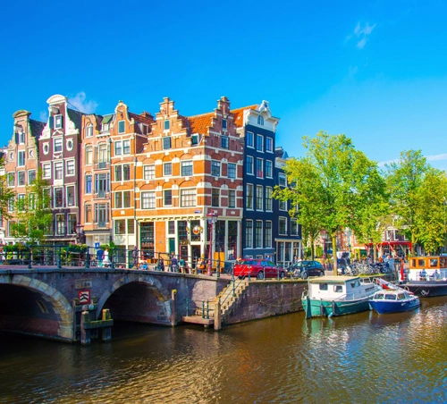 Amsterdam, énergie festive et patrimoine